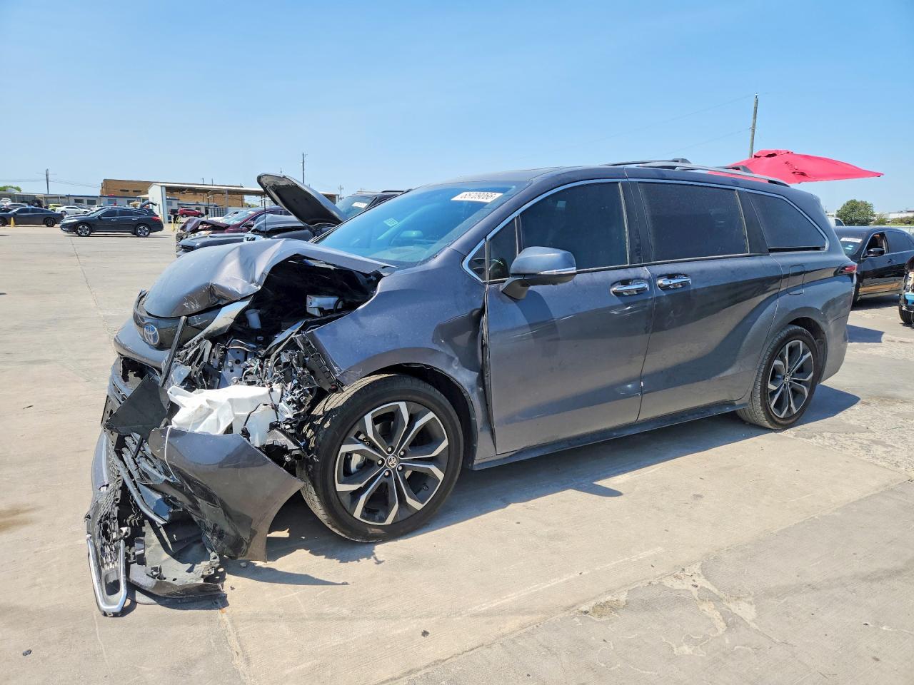 5TDERKEC1SS229149 · 2025 TOYOTA SIENNA
