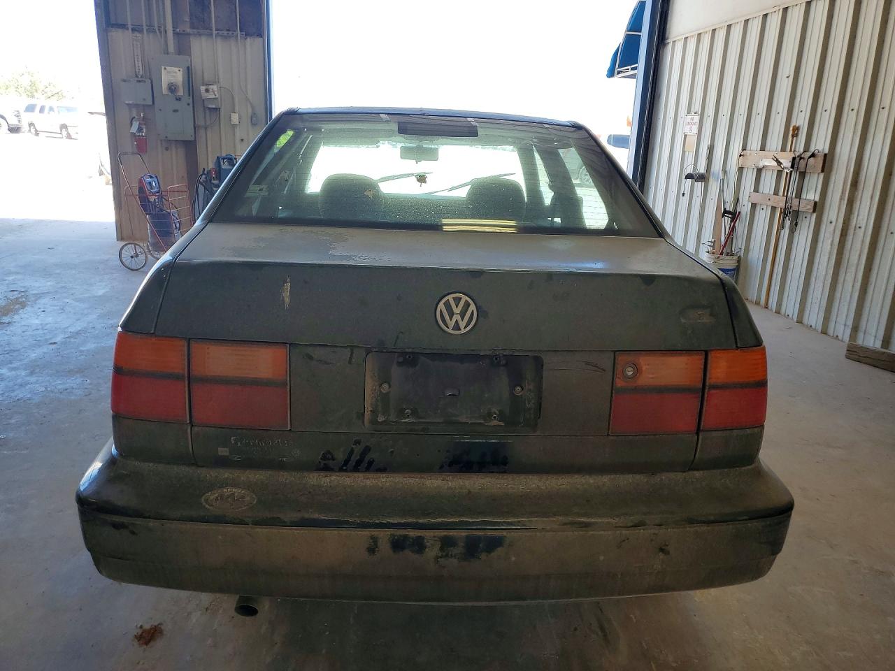 3VWRA81H3WM111605 · 1998 VOLKSWAGEN JETTA · 6/12