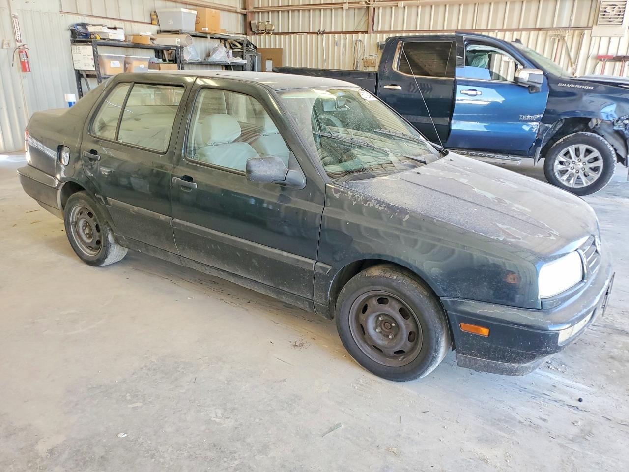 3VWRA81H3WM111605 · 1998 VOLKSWAGEN JETTA · 4/12