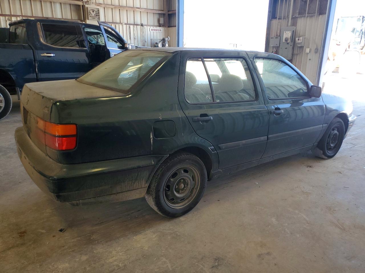 3VWRA81H3WM111605 · 1998 VOLKSWAGEN JETTA · 3/12