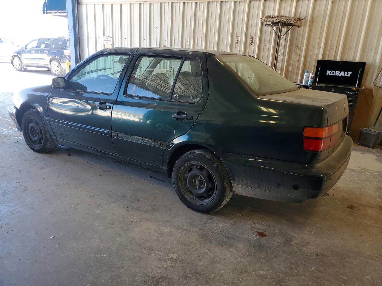 3VWRA81H3WM111605 · 1998 VOLKSWAGEN JETTA · 2/12
