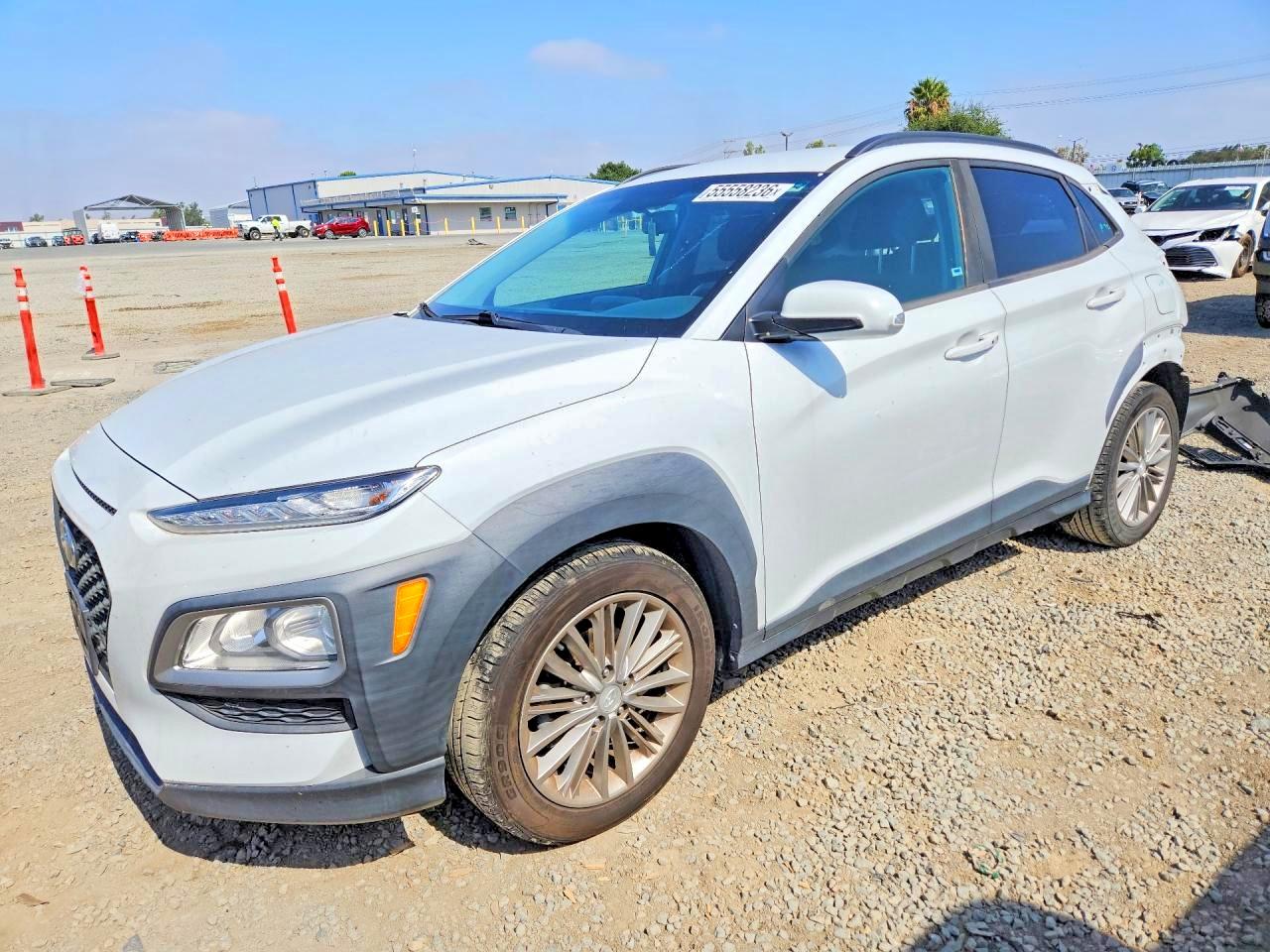 KM8K22AA2JU089887 · 2018 HYUNDAI KONA