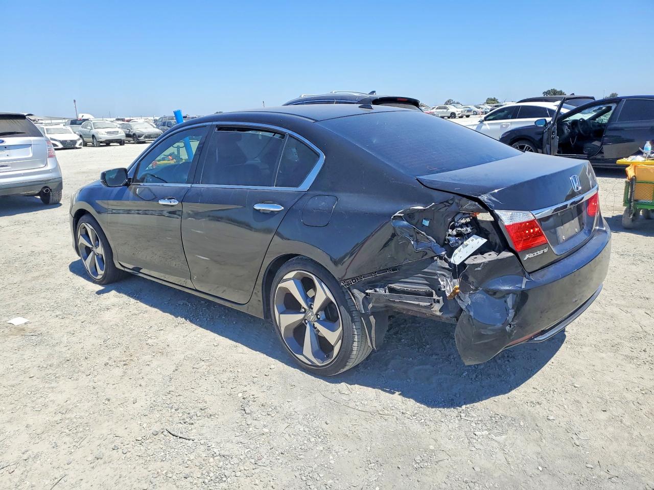 1HGCR2F84DA006543 · 2013 HONDA ACCORD · 2/12