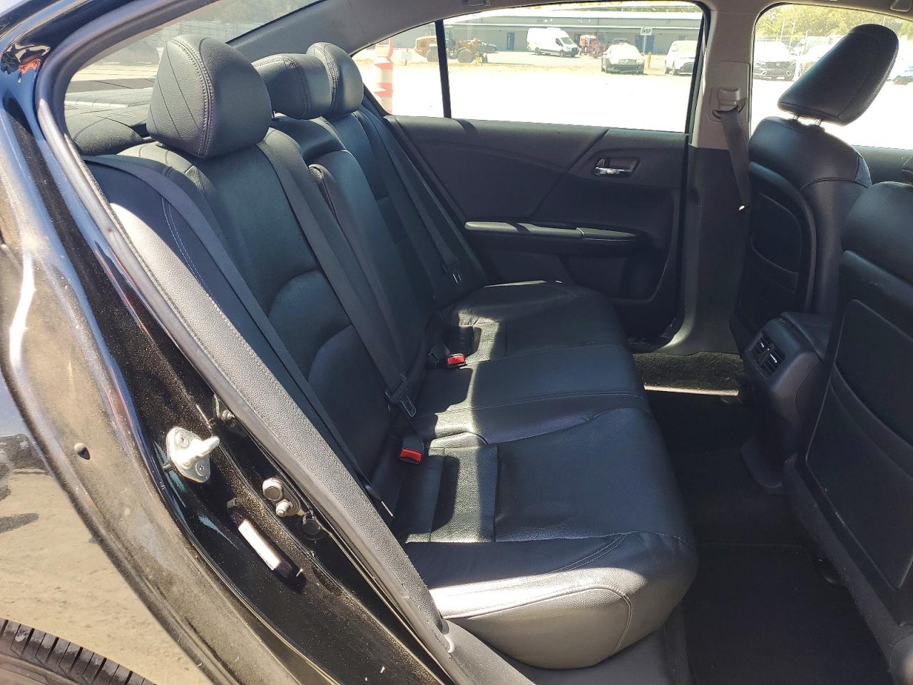 1HGCR2F84DA006543 · 2013 HONDA ACCORD · 10/12