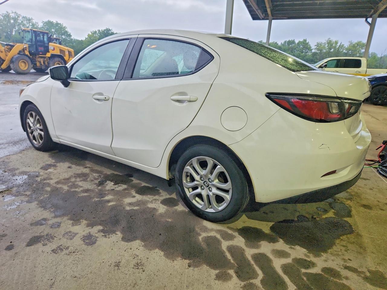 3MYDLBYV8JY321037 · 2018 TOYOTA YARIS IA · 2/12