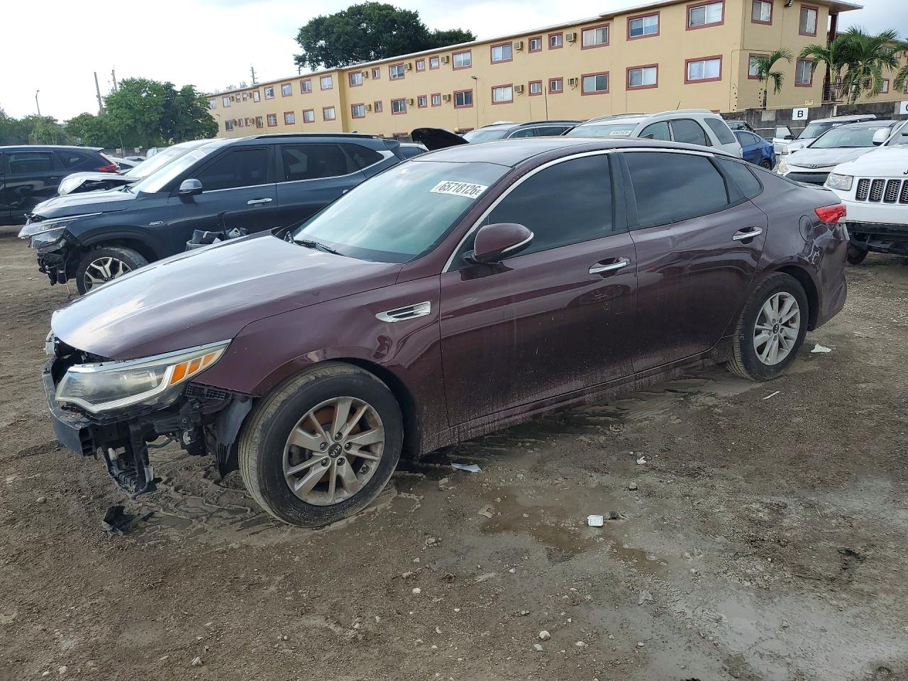 5XXGT4L37JG208945 · 2018 KIA OPTIMA