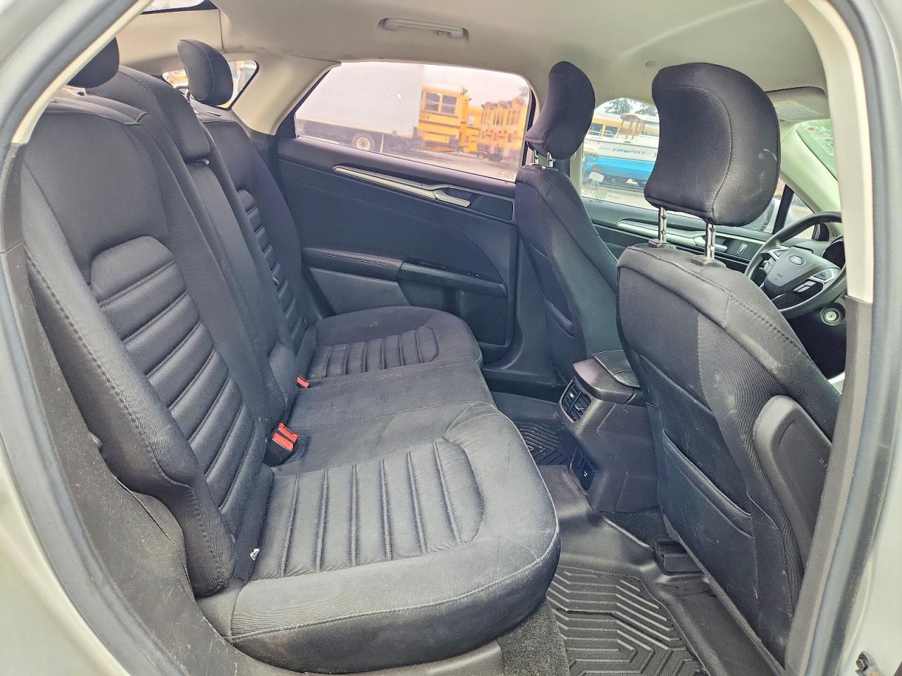 3FA6P0LU7GR314104 · 2016 FORD FUSION · 10/12