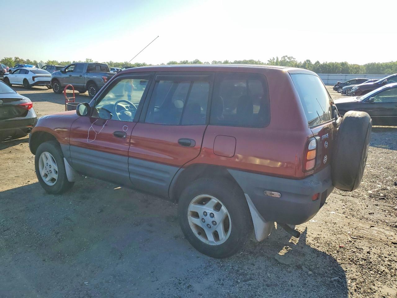 JT3HP10V6X7136722 · 1999 TOYOTA RAV4 · 2/13