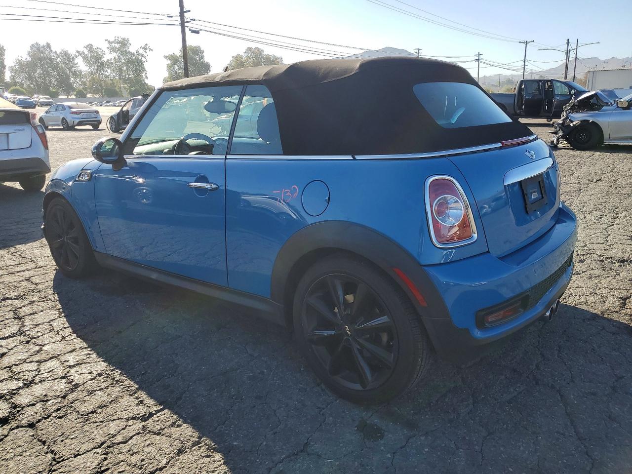 WMWZP3C52DT705668 · 2013 MINI COOPER · 2/12
