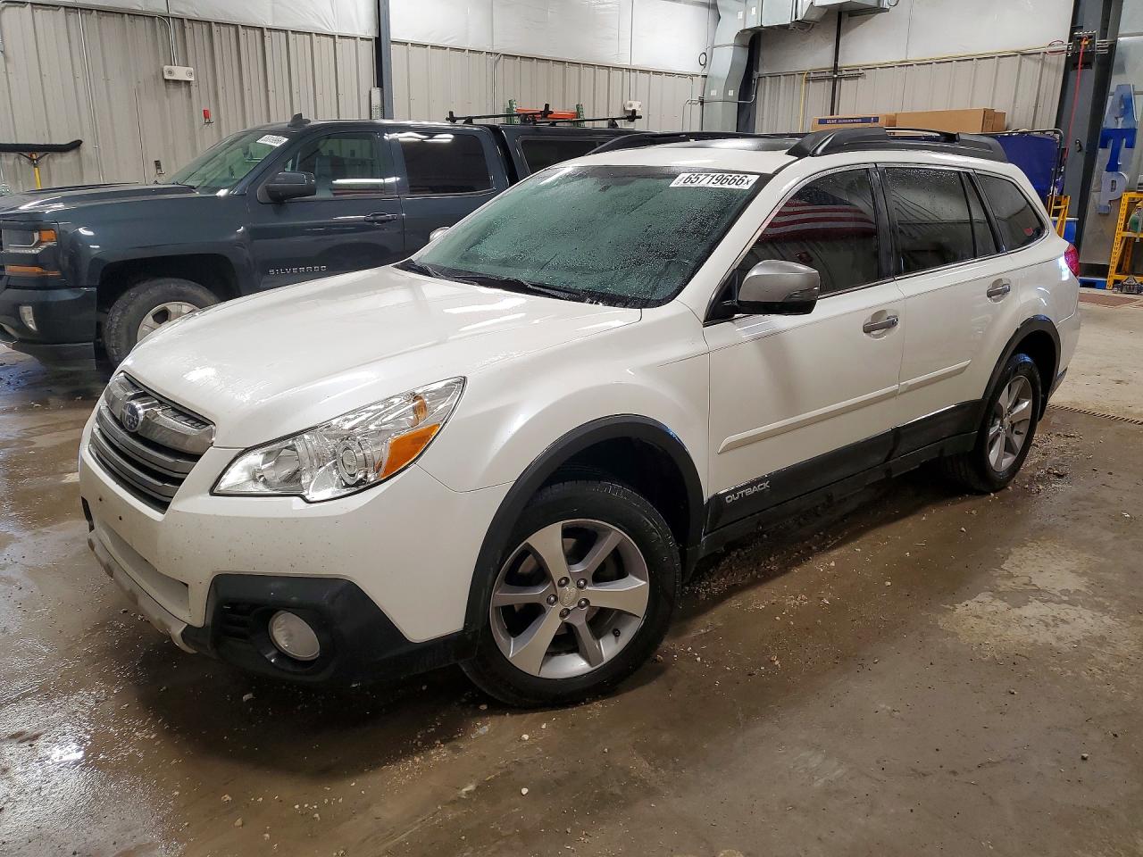 2014 SUBARU OUTBACK