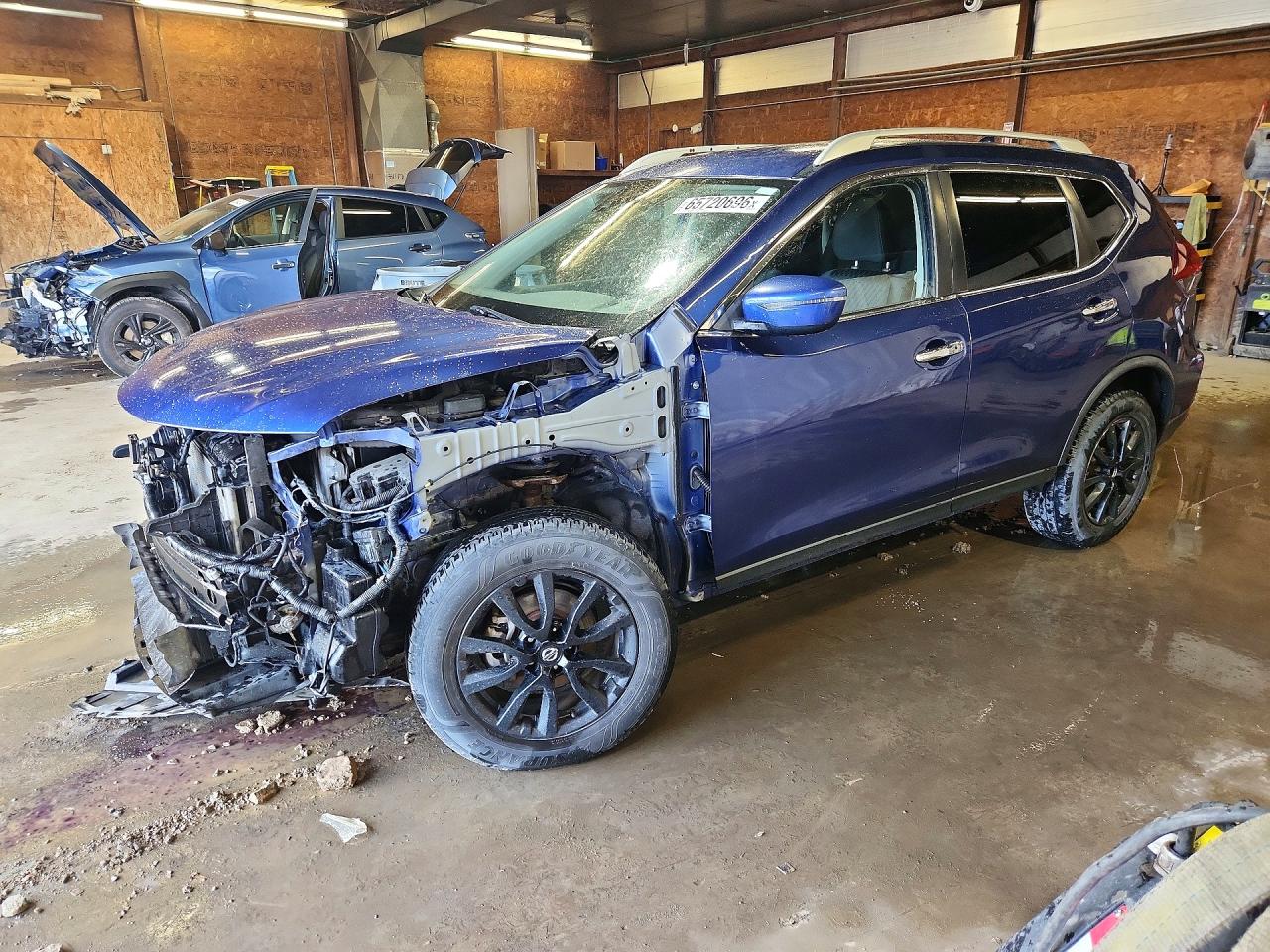 KNMAT2MV6KP532280 · 2019 NISSAN ROGUE