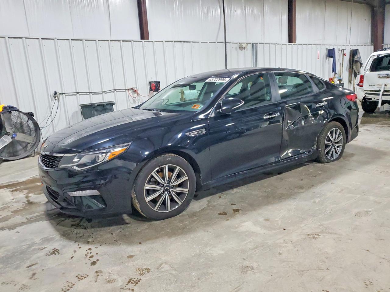 5XXGT4L35KG365214 · 2019 KIA OPTIMA