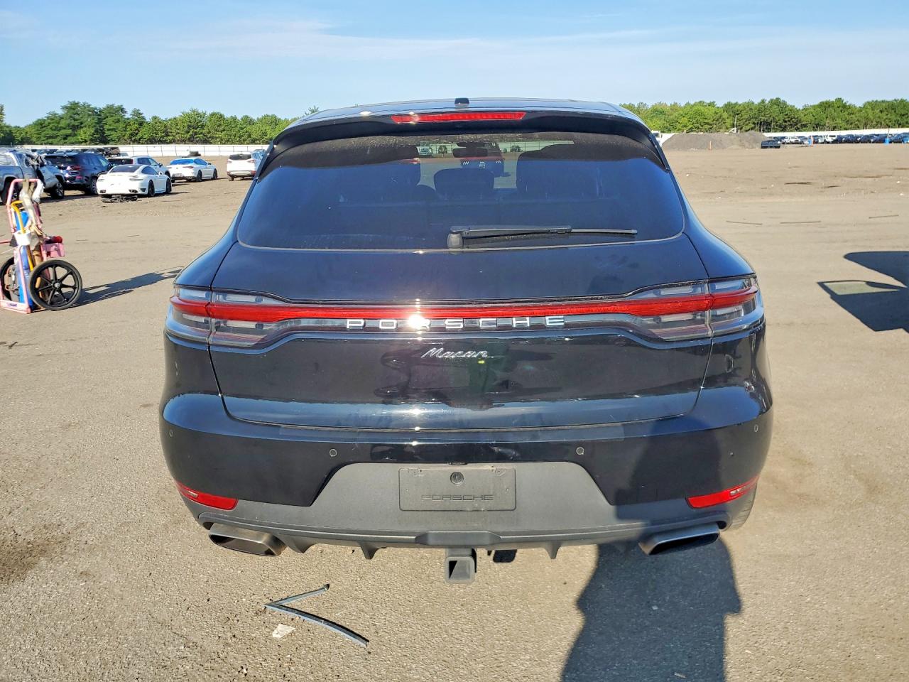WP1AA2A52KLB01323 · 2019 PORSCHE MACAN · 6/14