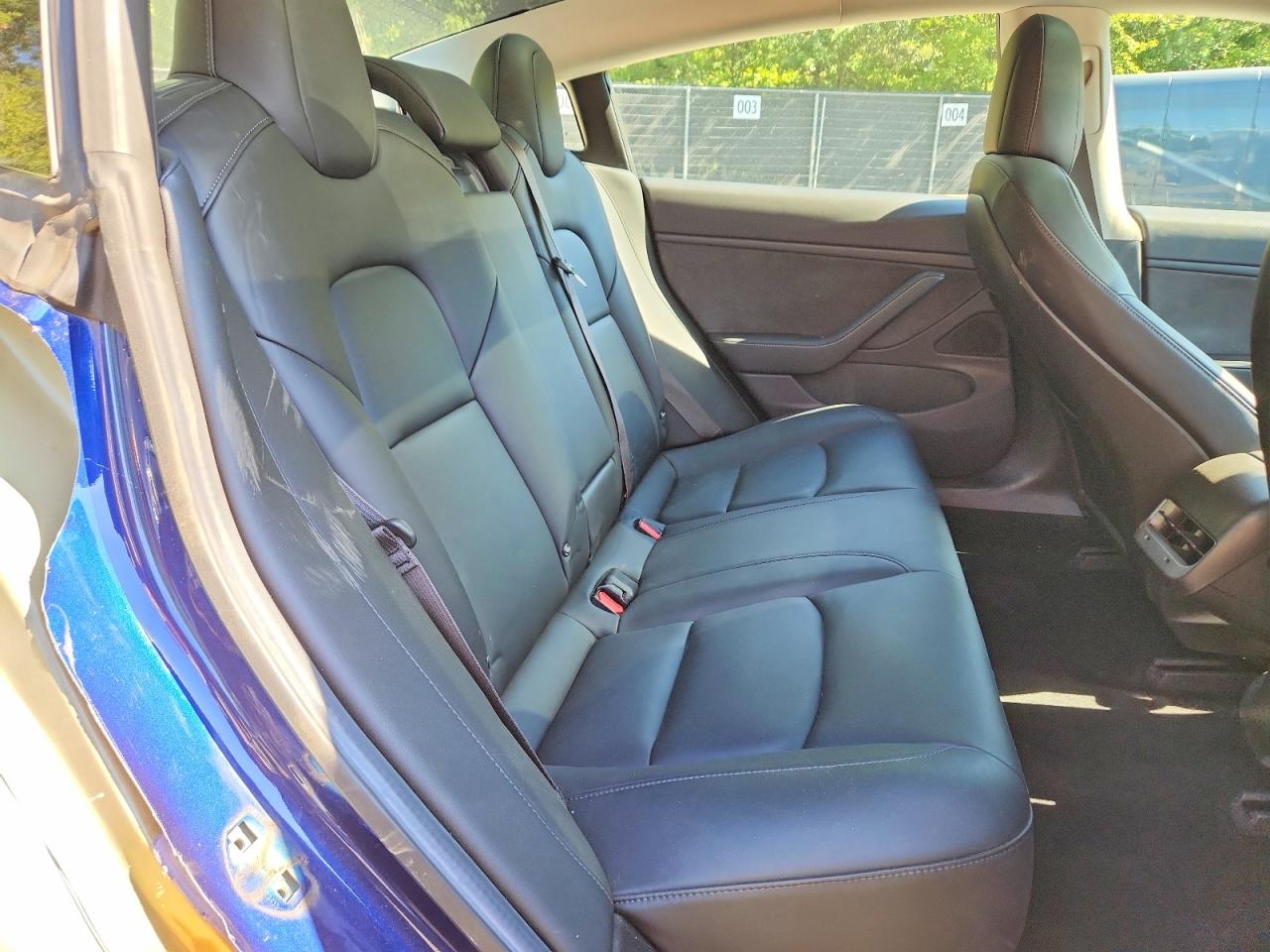 5YJ3E1EA5JF033391 · 2018 TESLA MODEL 3 · 10/12