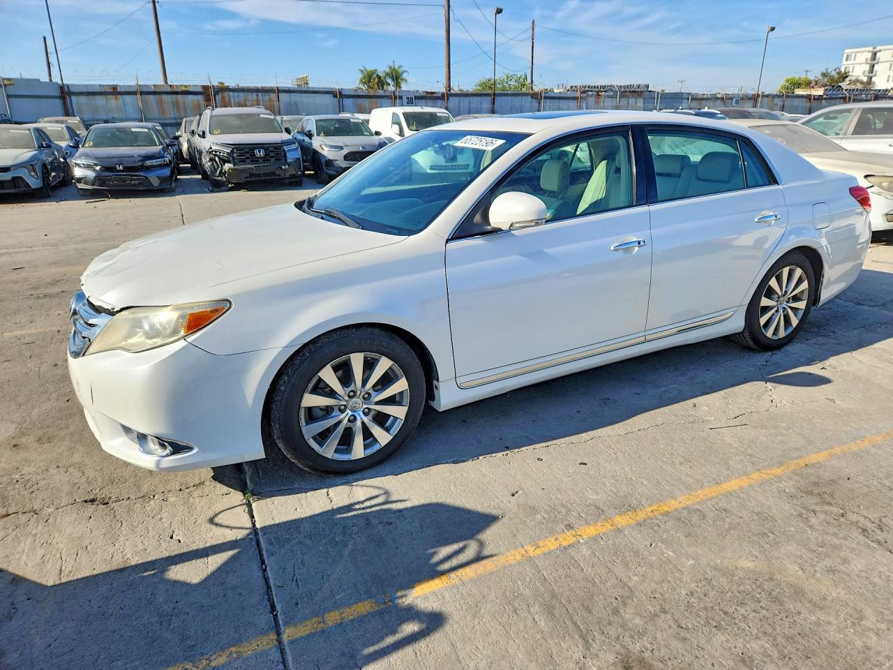 4T1BK3DB5BU433398 · 2011 TOYOTA AVALON