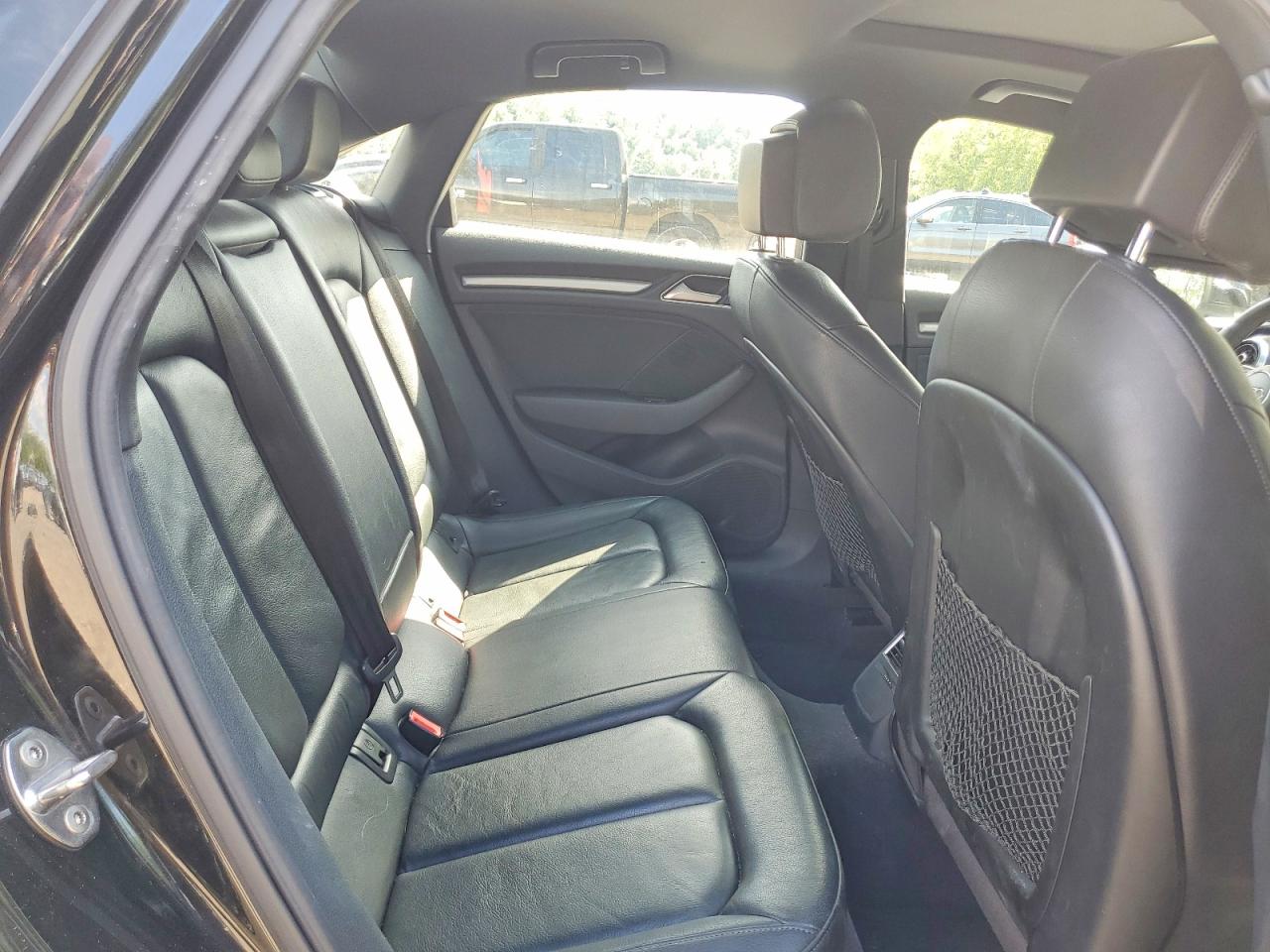 WAUBEGFF9K1027903 · 2019 AUDI A3 · 10/13