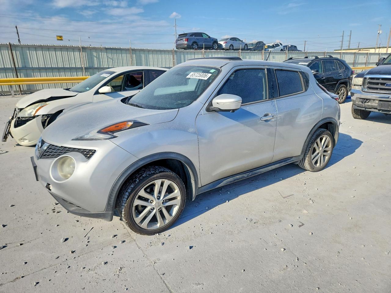 2015 NISSAN JUKE