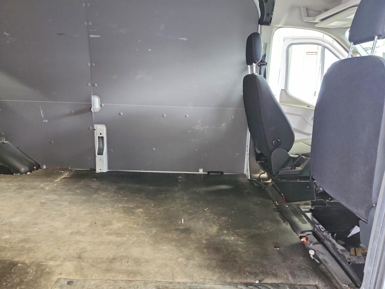 1FTBR2C86RKA32111 · 2024 FORD TRANSIT · 10/13