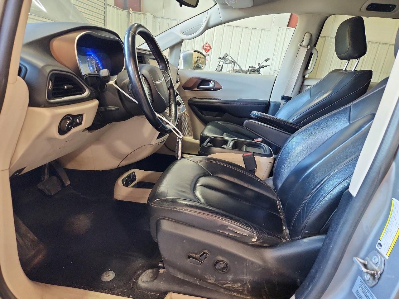2C4RC1BG6HR609920 · 2017 CHRYSLER PACIFICA · 7/13