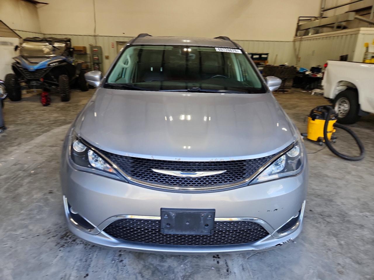 2C4RC1BG6HR609920 · 2017 CHRYSLER PACIFICA · 5/13