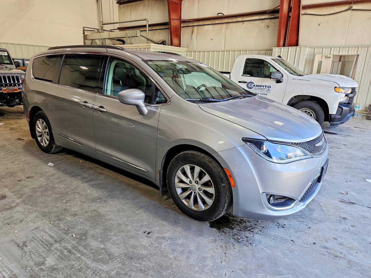 2C4RC1BG6HR609920 · 2017 CHRYSLER PACIFICA · 4/13