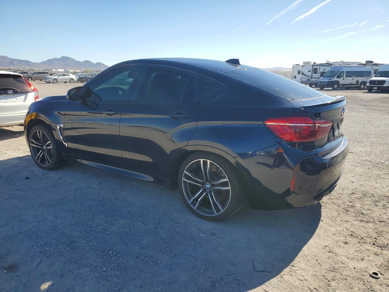 5YMKW8C3XH0U72379 · 2017 BMW X6 · 2/12
