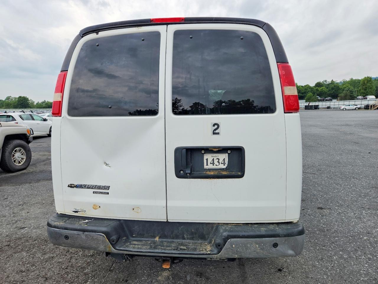 1GAZG1FF3F1236206 · 2015 CHEVROLET EXPRESS · 6/13