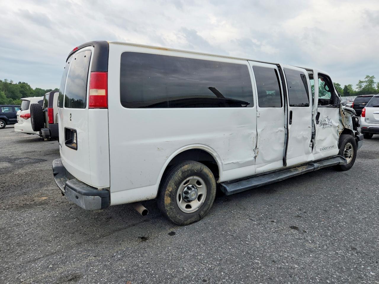1GAZG1FF3F1236206 · 2015 CHEVROLET EXPRESS · 3/13