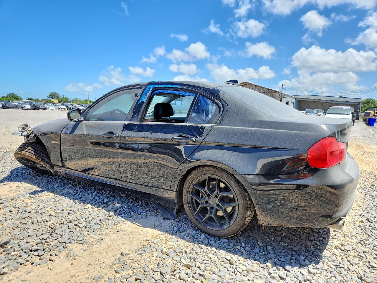 WBAPH5C57BF094158 · 2011 BMW 328 · 2/12