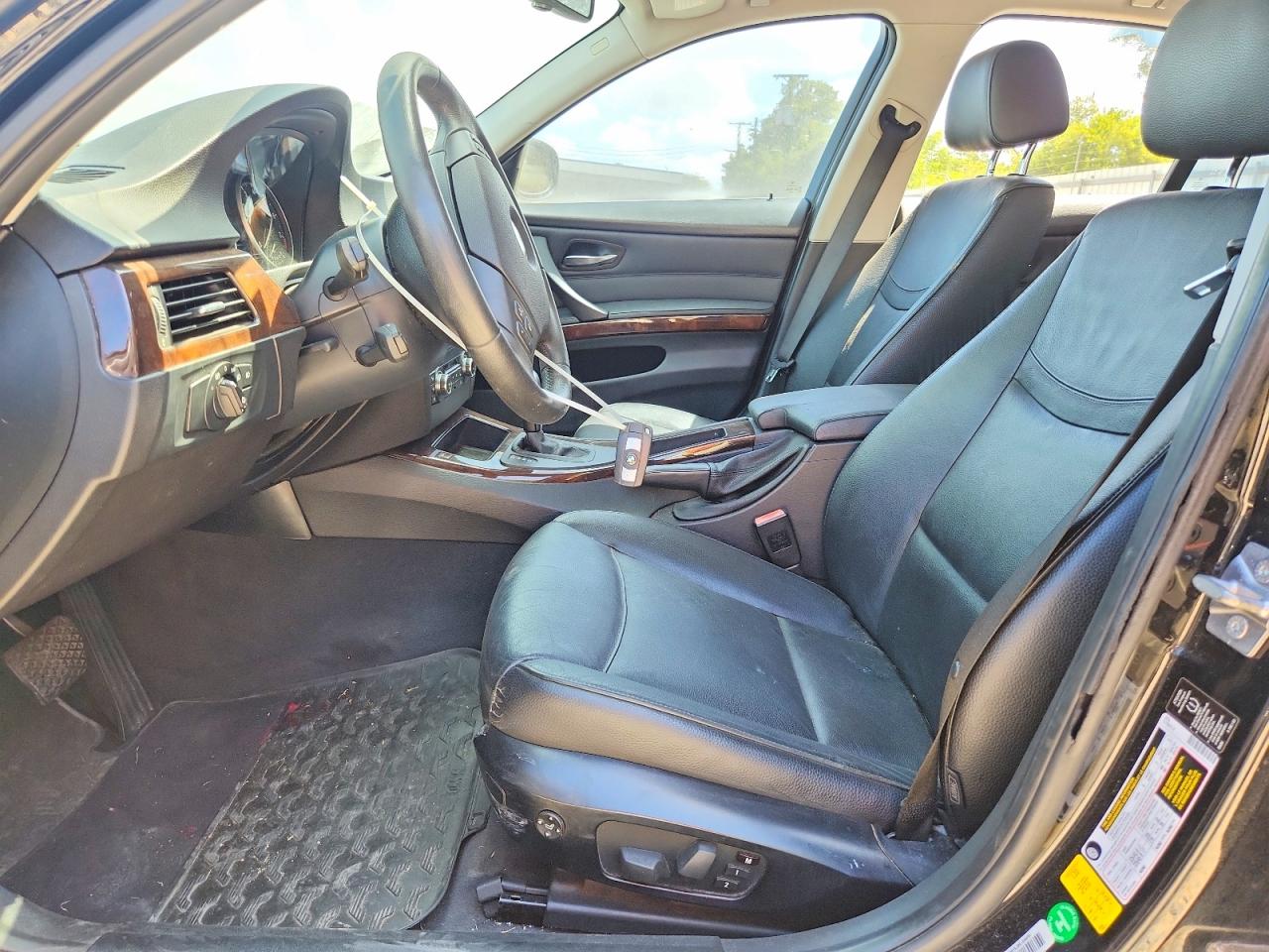 WBAPH5C57BF094158 · 2011 BMW 328 · 7/12
