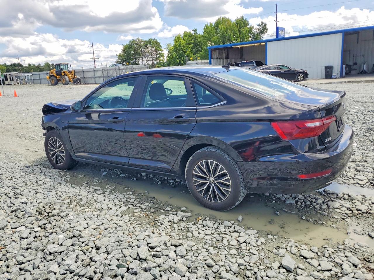 3VWC57BU5LM077825 · 2020 VOLKSWAGEN JETTA · 2/13