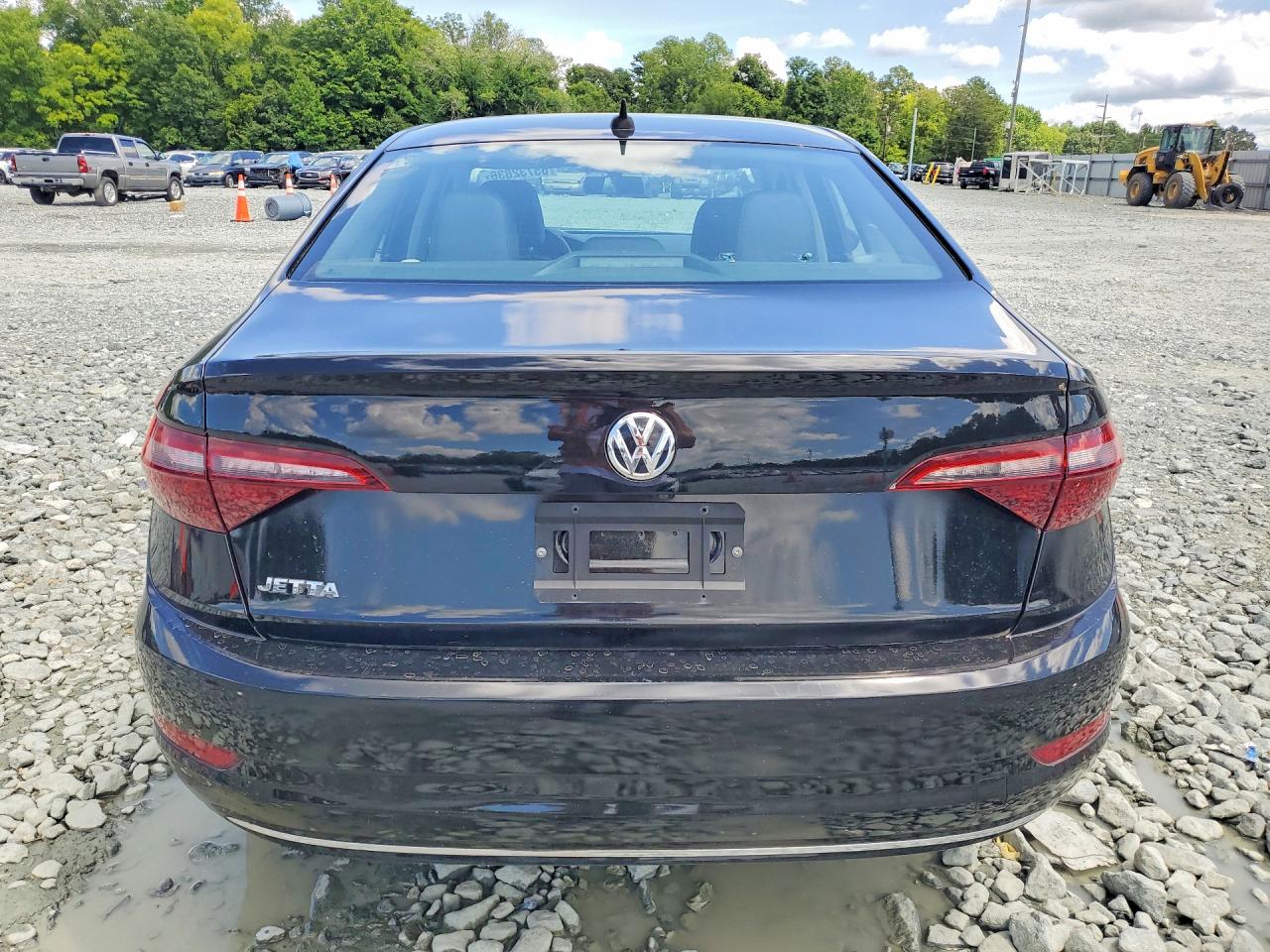 3VWC57BU5LM077825 · 2020 VOLKSWAGEN JETTA · 6/13