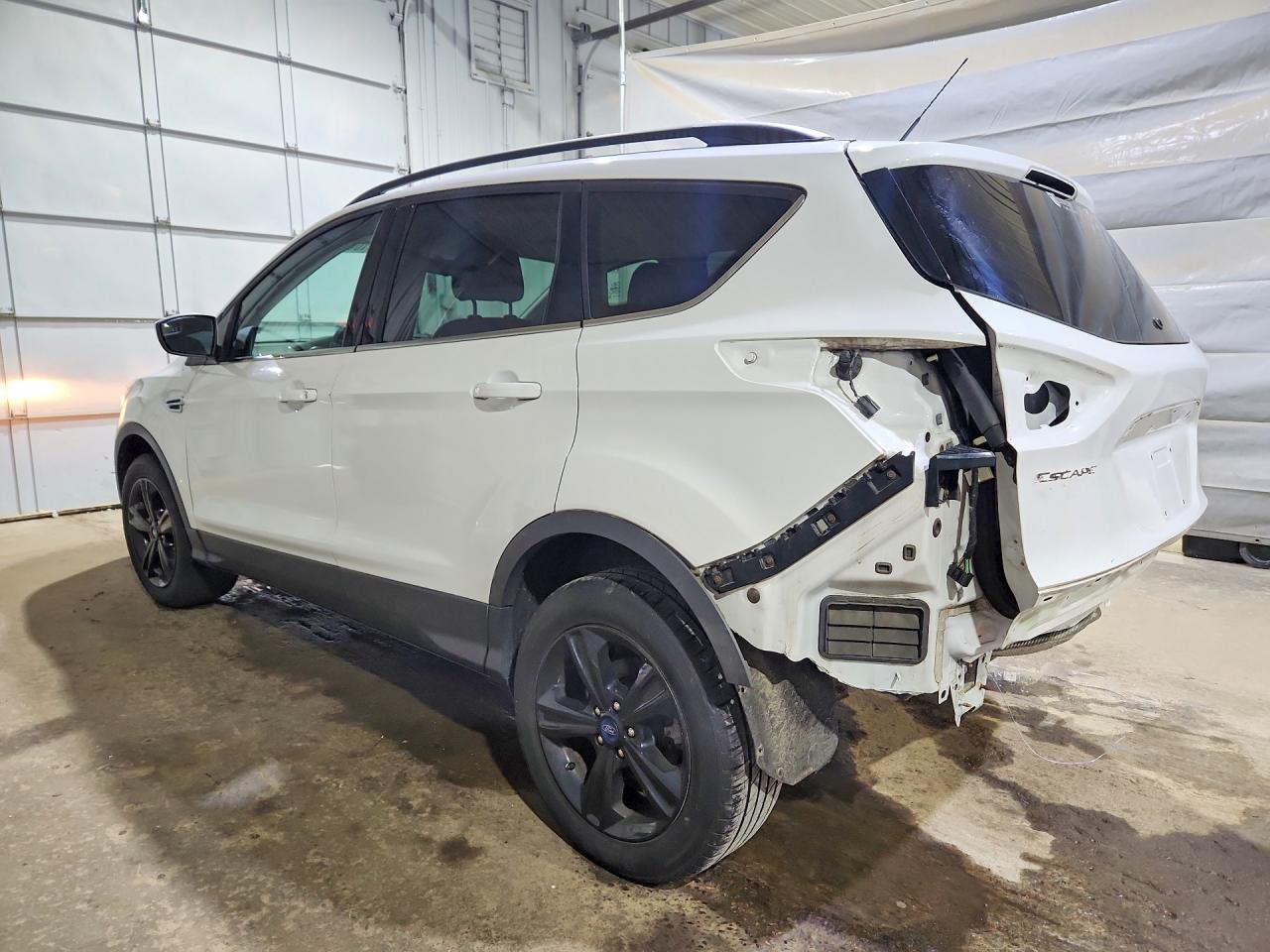 1FMCU9GX7GUA30412 · 2016 FORD ESCAPE · 2/14