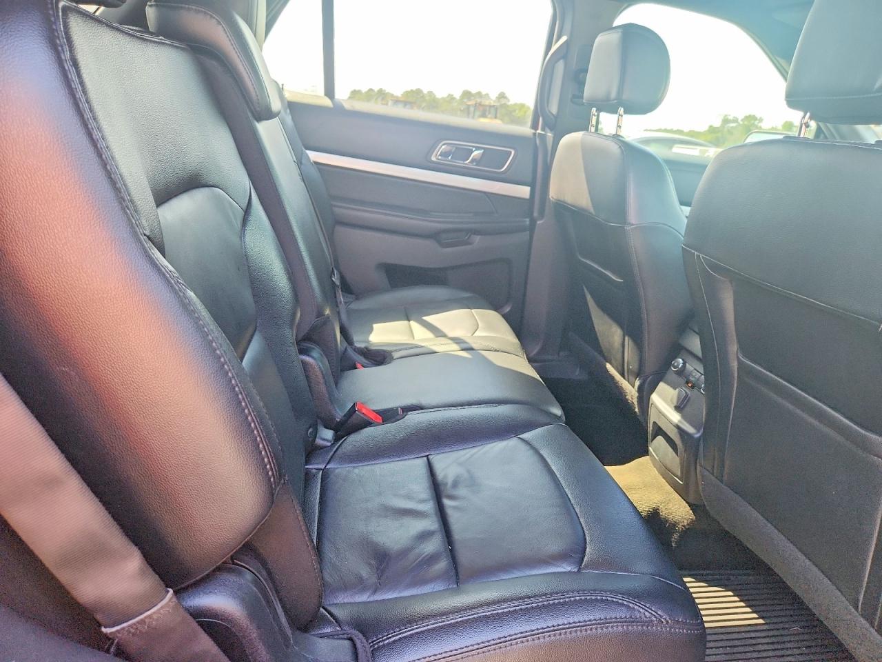 1FM5K7D88GGB09151 · 2016 FORD EXPLORER · 11/13