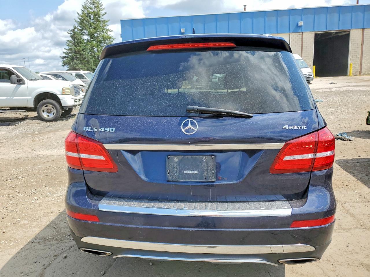 4JGDF6EE3HA884976 · 2017 MERCEDES-BENZ GLS · 6/13