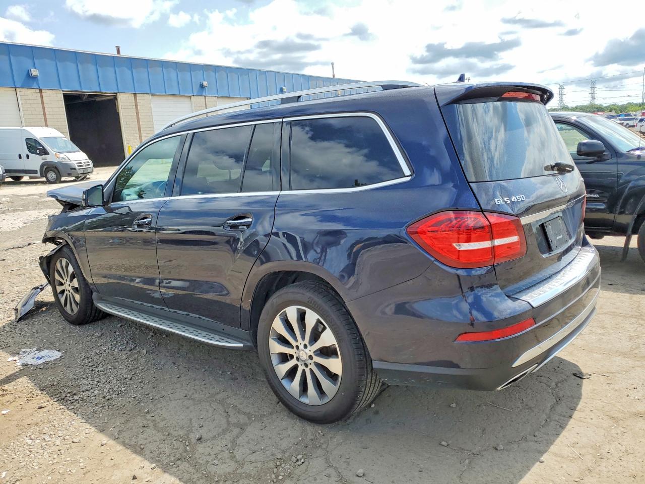 4JGDF6EE3HA884976 · 2017 MERCEDES-BENZ GLS · 2/13