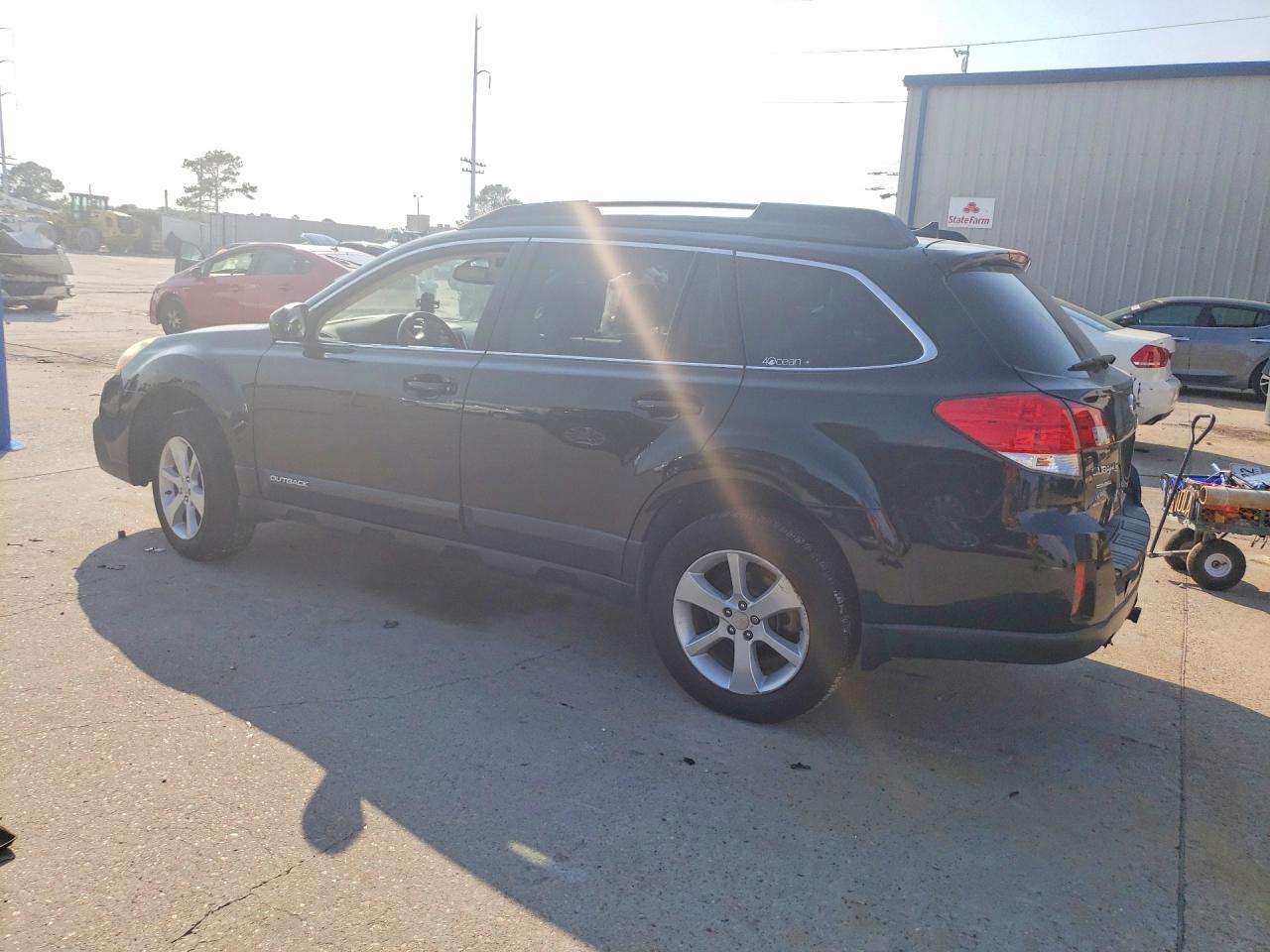 4S4BRBCC8E3318949 · 2014 SUBARU OUTBACK · 2/12