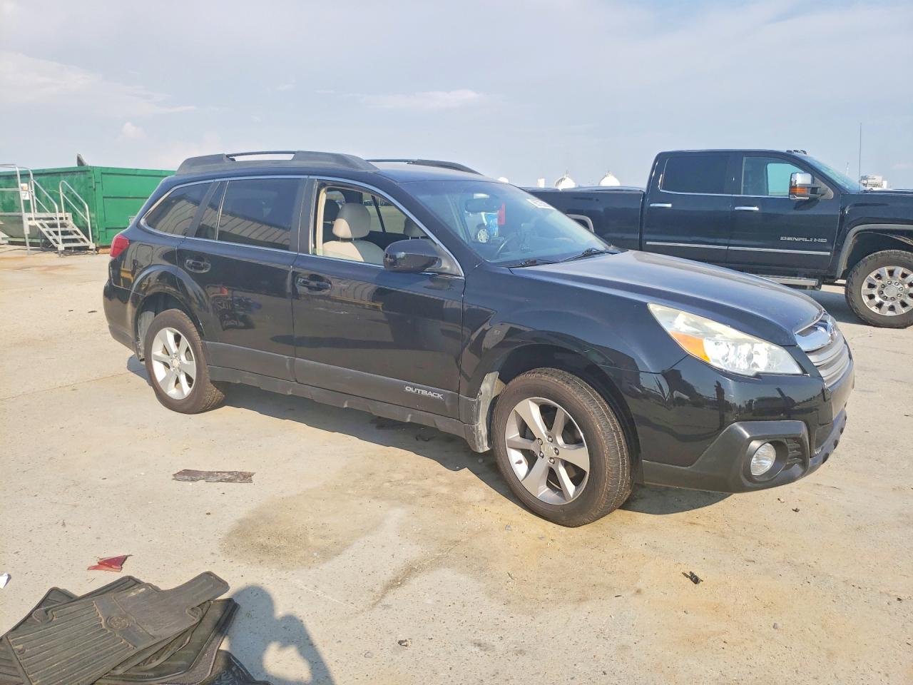 4S4BRBCC8E3318949 · 2014 SUBARU OUTBACK · 4/12