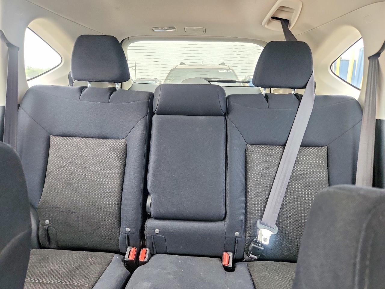 3CZRM3H33GG700039 · 2016 HONDA CR-V · 10/13