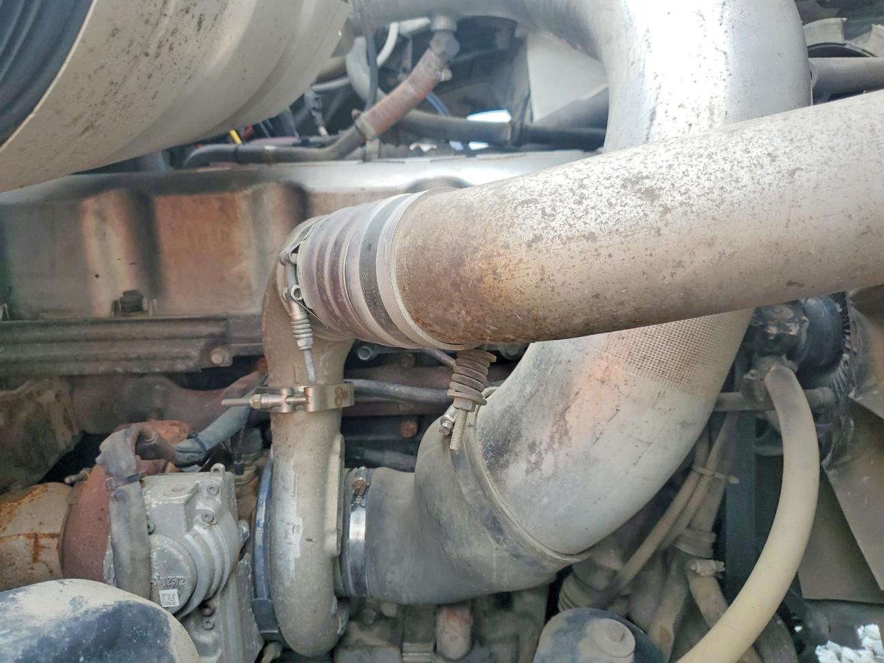 1M2AT04C47M002588 · 2007 MACK 700 · 10/12
