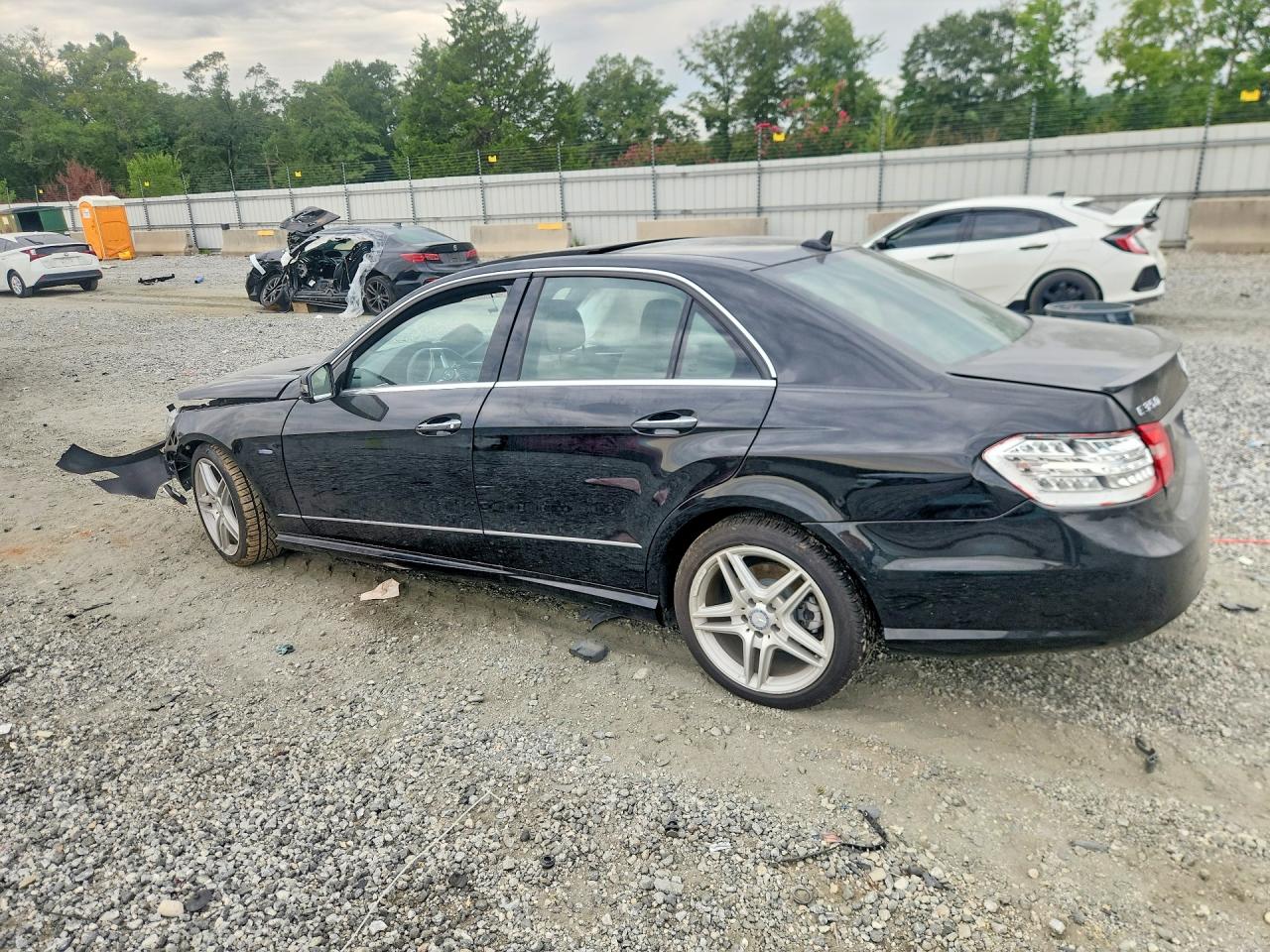 WDDHF5KB8CA607698 · 2012 MERCEDES-BENZ E · 2/13