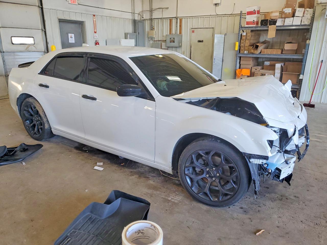 2C3CCAAG2KH727150 · 2019 CHRYSLER 300 · 4/12