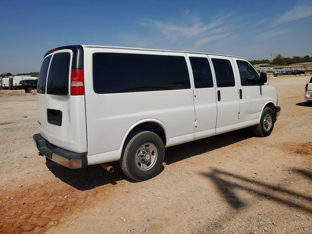 1GAZGPFG8H1131174 · 2017 CHEVROLET EXPRESS G3500 · 3/13