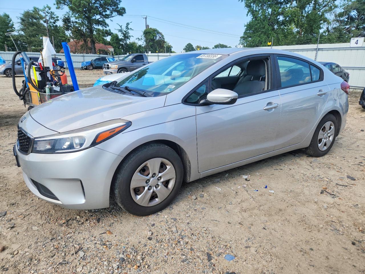 3KPFL4A71HE052504 · 2017 KIA FORTE