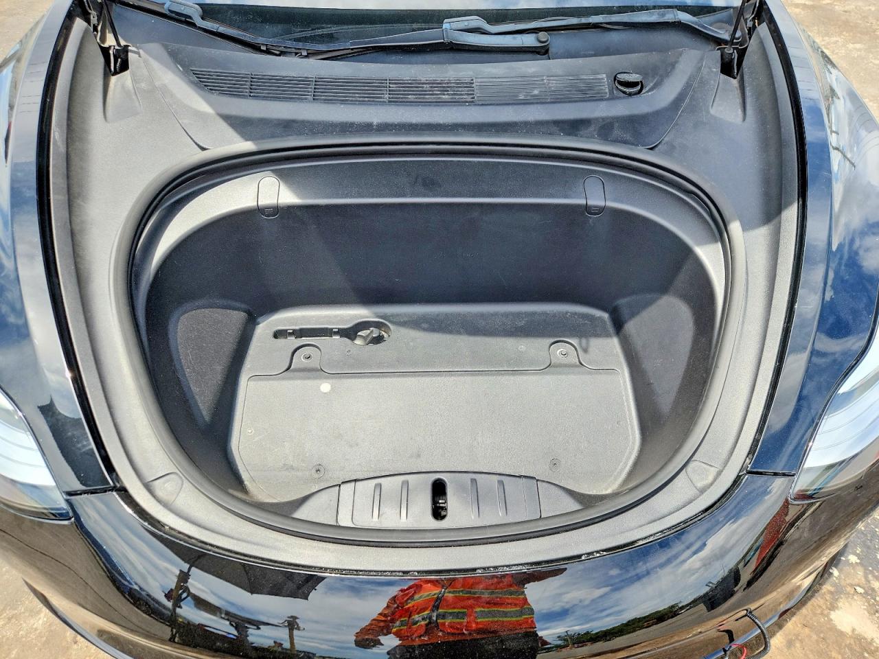 5YJ3E1EA6KF398213 · 2019 TESLA MODEL 3 · 11/12