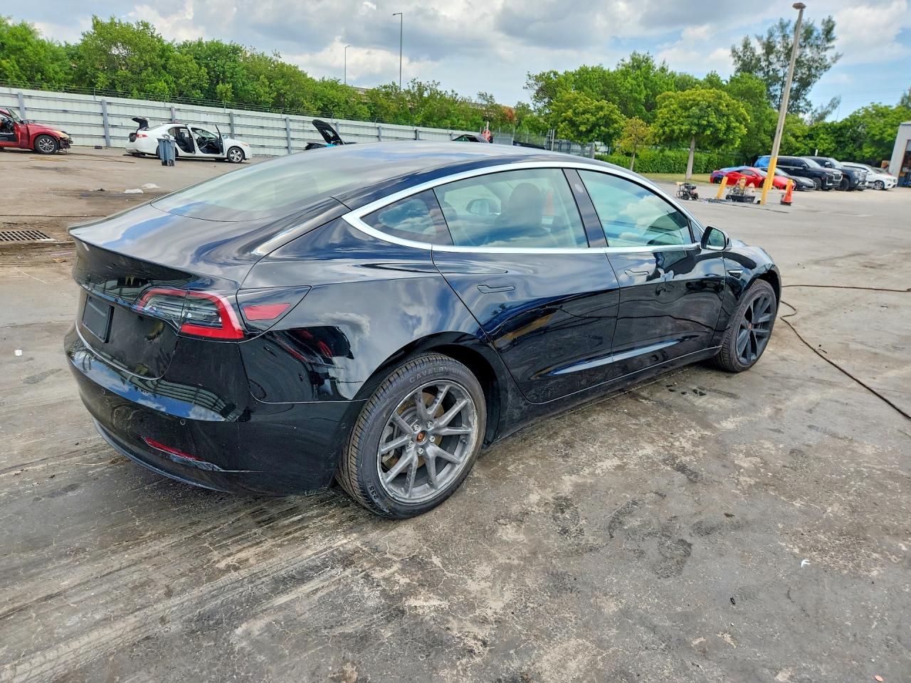 5YJ3E1EA6KF398213 · 2019 TESLA MODEL 3 · 3/12
