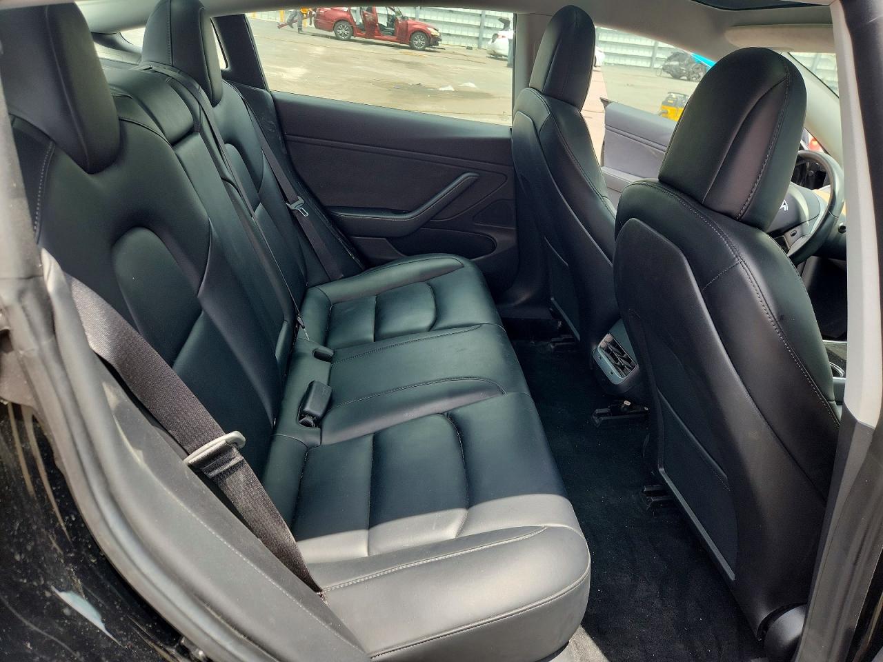 5YJ3E1EA6KF398213 · 2019 TESLA MODEL 3 · 10/12