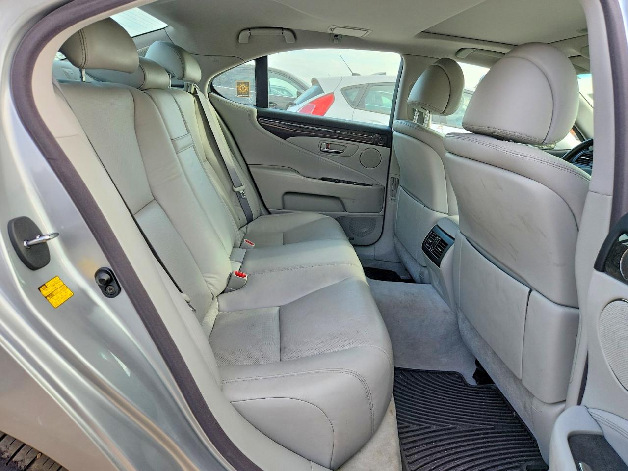 JTHCL5EF5B5009795 · 2011 LEXUS LS · 10/12