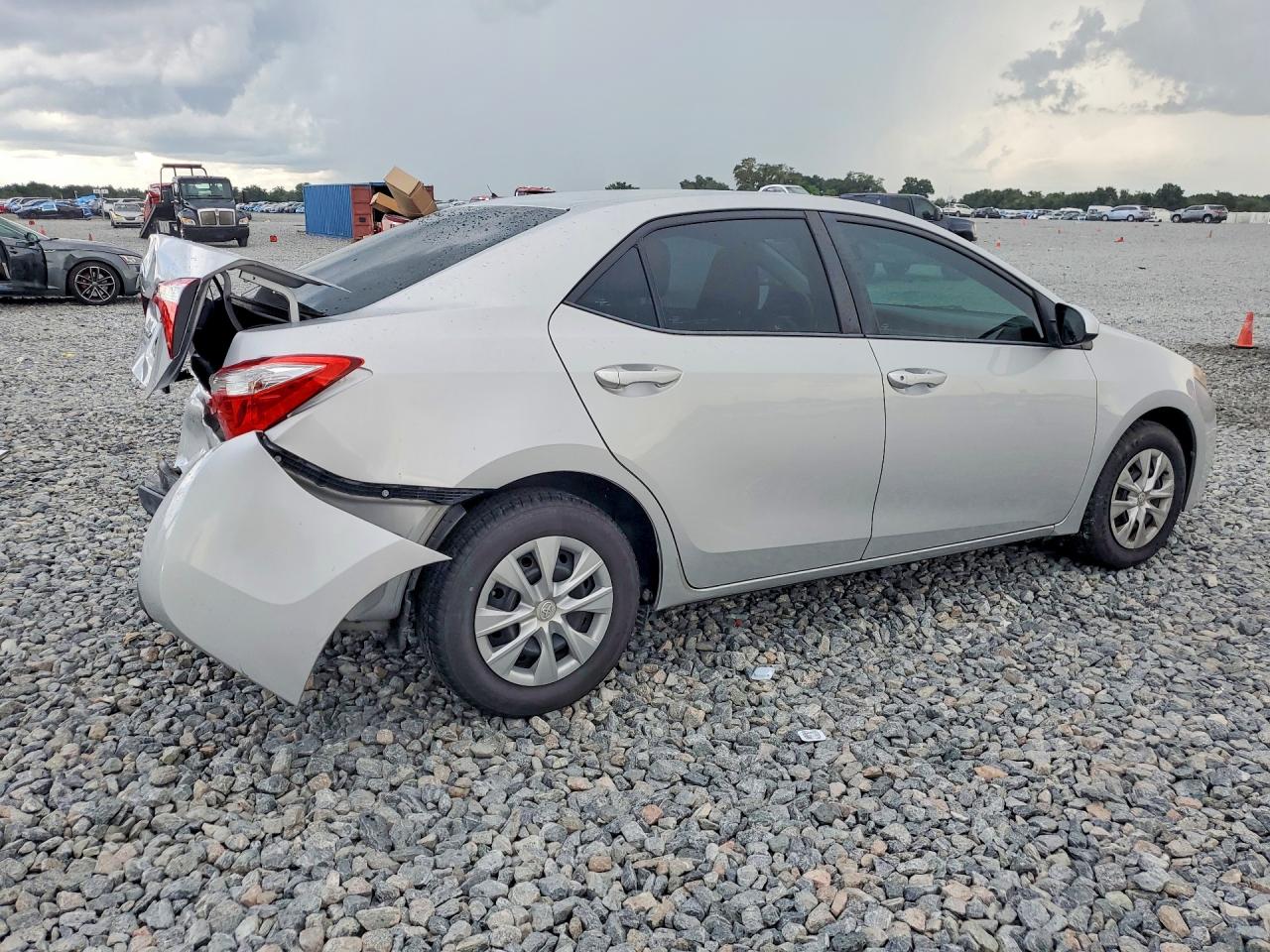 2T1BURHE6FC353861 · 2015 TOYOTA COROLLA · 3/12