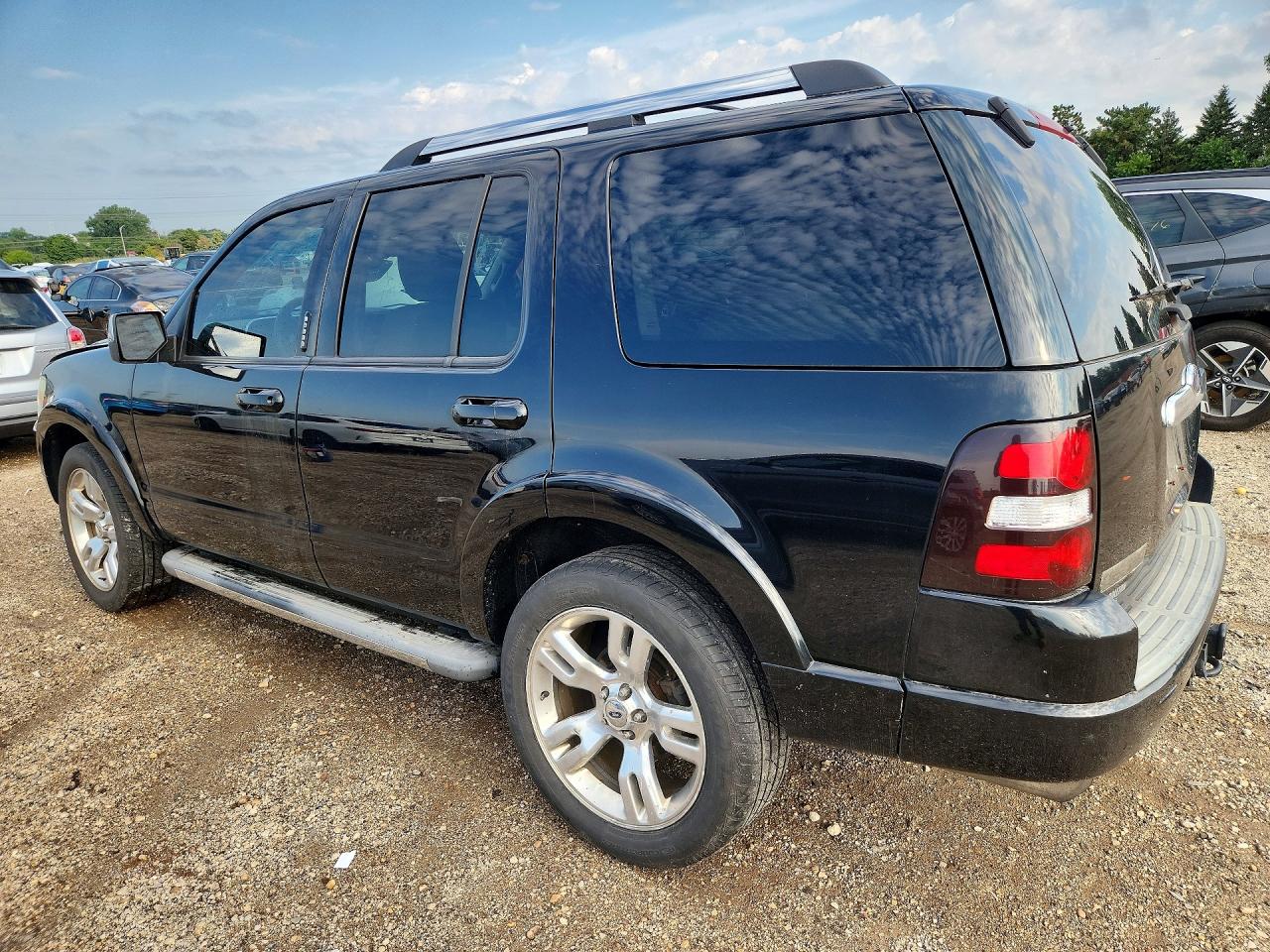1FMEU8FE7AUA01129 · 2010 FORD EXPLORER · 2/13